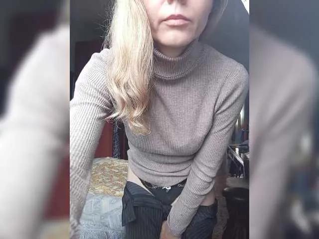NinonDePeace on BongaCams 