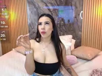 Freechat _alanajones_ on Chaturbate