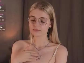_luckybet_ — Goal: shake tits <3 Hello everyone and welcome! It's my fourth day on B #new #shy #teen #blonde #18 [45 tokens remaining]