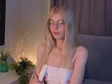_luckybet_ — Goal: suck finger<3 Hello everyone and welcome! It's my new day on B #new #shy #teen #blonde #18 [15 tokens remaining]