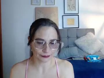 _naomi_s — Toples bounce boobs  [33 tokens left] #milf #skinny #natural #smalltits #c2c