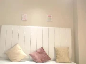 _zoe_69 — GOAL: Oil show and total naked [222 tokens remaining] Welcome to my room! Every Saturday we will choose a different show together you and I  #bigboobs #skinny #latina #shy #18
