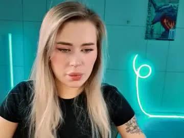 adelloyss — GOAL: Dance [136 tokens remaining]  Hey hey it s Adel  !   #nonude #joi #muscle #cute #blonde