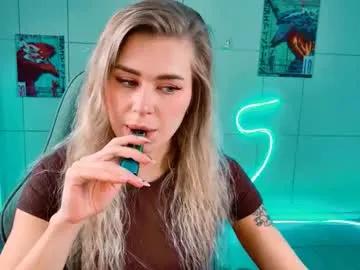 adelloyss — GOAL: Dance [178 tokens remaining]  Hey hey it s Adel  !   #nonude #joi #muscle #cute #blonde