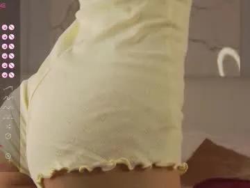 Freechat adoracortes on Chaturbate