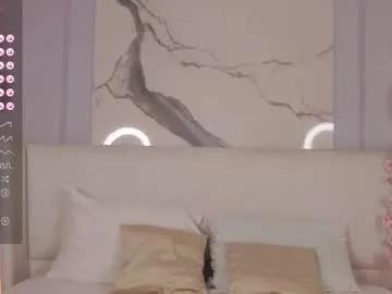 Freechat adoracortes on Chaturbate