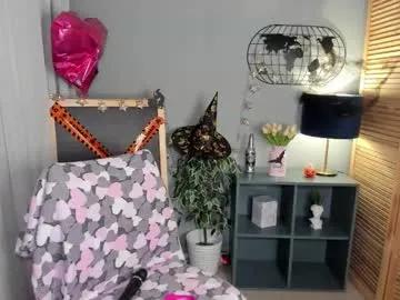 alettablacck — topless #new #teen #shy #daddy #natural [45 tokens remaining]