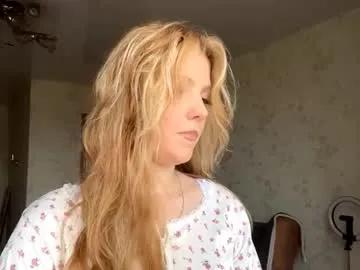 alfrediamalcom — My name is Maria! Goal: Show my Outfit  : I #new & #young model #18 #blonde #shy ^^ [25 tokens remaining]