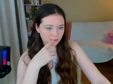 Group alluringeyess on Chaturbate