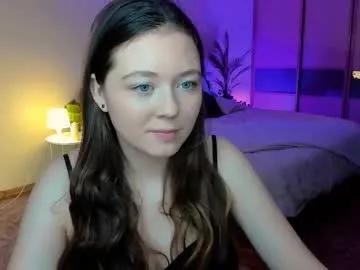 Group alluringeyess on Chaturbate