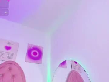 Private amandalee26 on Chaturbate