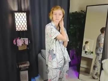annamarieminucci — The goal: air kiss  I'm Anna , im #new here!! #shy #18 #blonde #teen [23 tokens remaining]