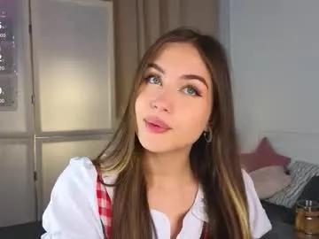 appleeepie — Hello, i'm Vicki! My Private is OPEN #18 #shy #lovense #bigass #new  GOAL: lick lips [17 tokens remaining]