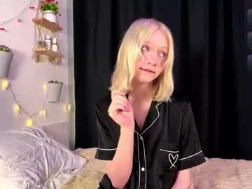 arcticaryder — Body Tour^_^ Im Jenny, my first days here #18 #new #smalltits #teen #natural [76 tokens remaining]