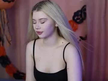 ashleyniko — Hello! Im Ashley, welcome! Goalnake me smile #new #shy #blonde #feet [24 tokens remaining]