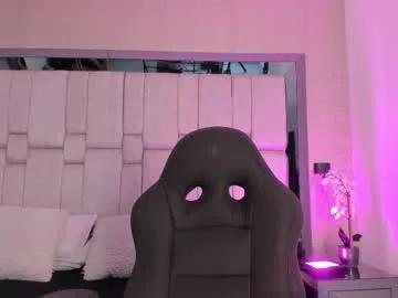 Freechat auroraflowers on Chaturbate