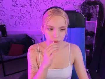 Freechat aurorawrenfield on Chaturbate