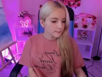 Freechat aurorawrenfield on Chaturbate