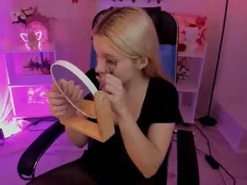 Freechat aurorawrenfield on Chaturbate
