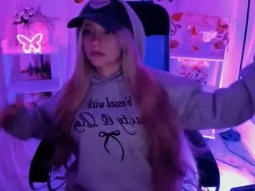 Freechat aurorawrenfield on Chaturbate