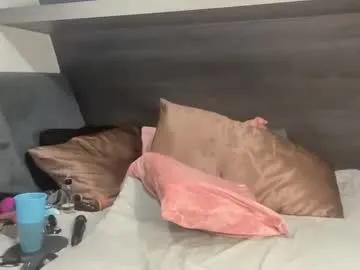 Freechat ava_west on Chaturbate