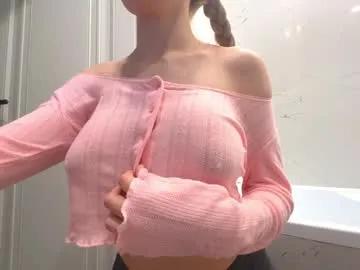 Freechat avroramy on Chaturbate