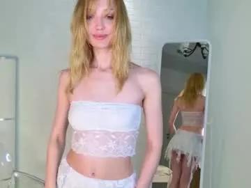 aweryuwu — eye contact 1 min #teen #natural #skinny #shy #blonde [15 tokens remaining]