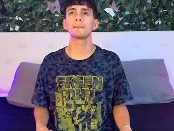 Freechat axel_draven on Chaturbate