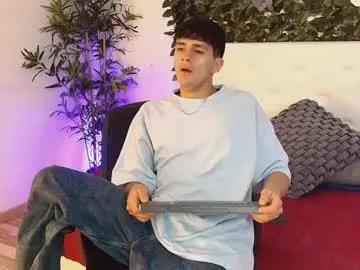 Freechat axel_draven on Chaturbate