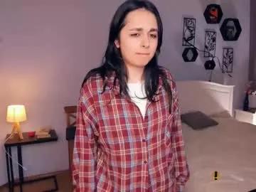 babe_on_fire — Goal: make me suck finger like your dick  First week here. #bigass  #new #18 #teen #young [11 tokens remaining]