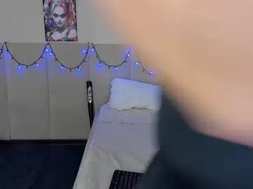 barbiemuscle1 — Topless muscle show [28 tokens left] #muscle #fit #mature #milf #feet