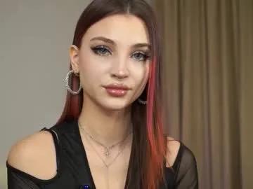 beckymadsons —  I'm Melissa and i'm #new here #18 #cute and #shy #redhead and it's my FIRST DAY   - Goal: Air kiss [14 tokens left]