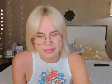 Freechat bellatip on Chaturbate
