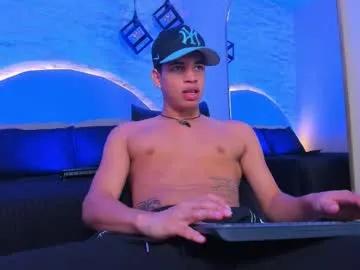 Freechat benjamin_more on Chaturbate