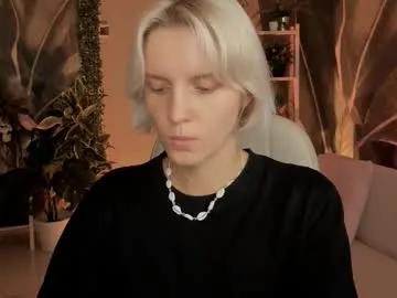 bethanycloud — GOAL: tight hugs [87 tokens remaining] Welcome to my room! #nonude #blonde #cute #shy #new