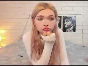 blondy_fina — Welcome Fina! [72 tokens left] #new #teen #trans #anal #18