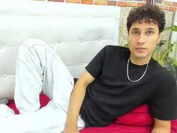 Freechat buddy_whitte on Chaturbate