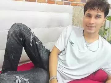 Freechat buddy_whitte on Chaturbate