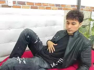 Freechat buddy_whitte on Chaturbate