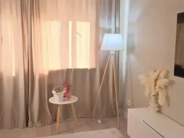 caramel_bella — GOAL: Play in my boobs close to the camera [44 tokens remaining] Hello everyone, my name is Bella! ^^ #skinny #bigboobs #18 #teen #latina