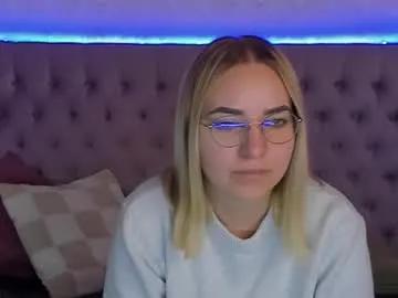 carollflexx — #teen #students #bigboobs #feet #blond