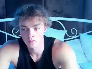 chase_muscular — GOAL: Take of  top [175 tokens remaining] Welcome to my room! Hi everyone!!! #18 #new #muscle #young #feet