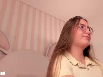 Freechat cherry_blond_ on Chaturbate