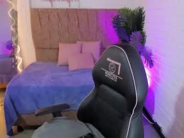 Freechat chiara_tay on Chaturbate