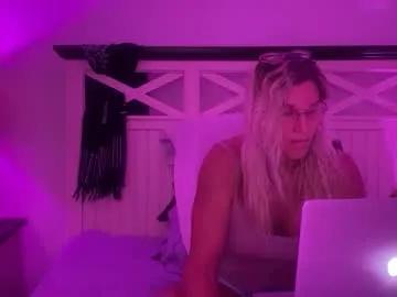 christinabruce — Watch me trying to cam for the first time... 