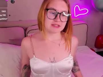 christine_wallker — GOAL: doggy and twerk [60 tokens remaining] horny and dirty girl  #deepthroat #bigass #feet  #tease #domi
