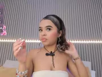 Freechat coralineross_ on Chaturbate