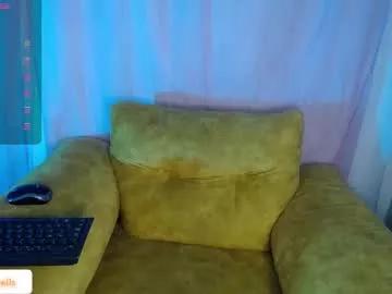 Freechat coralwells on Chaturbate