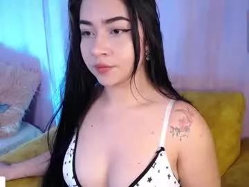 Freechat coralwells on Chaturbate