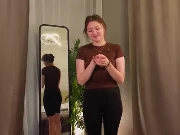 cordiacower — Hi everyone! im Leya<3 im new here and im so shy, help me dont be shy Goal: spin around and show my outfit #natural #new #shy #teen #18 [33 tokens remaining]